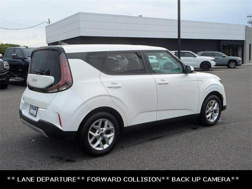 2024 Kia Soul LX