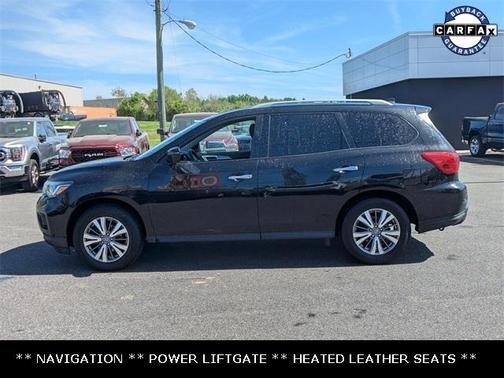 2020 Nissan Pathfinder SL