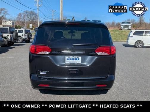2022 Chrysler Voyager LX