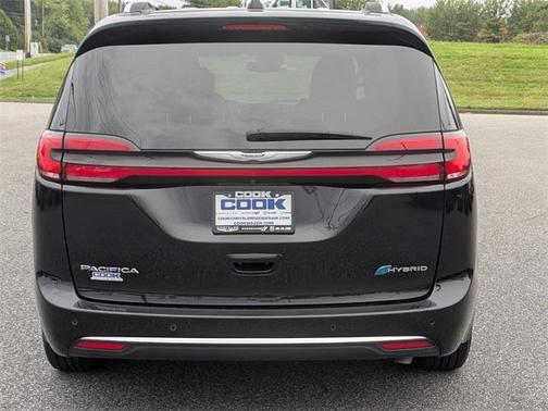 2023 Chrysler Pacifica Hybrid Pinnacle
