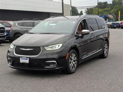 2023 Chrysler Pacifica Hybrid Pinnacle