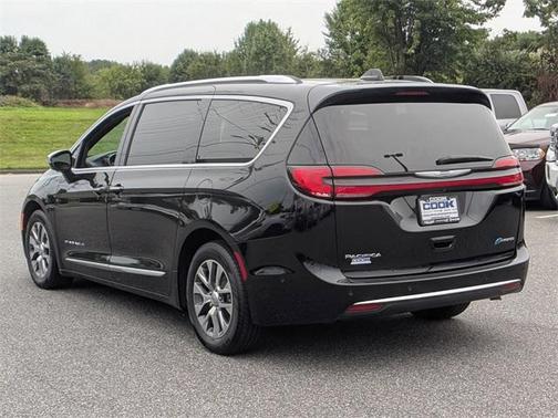 2023 Chrysler Pacifica Hybrid Pinnacle
