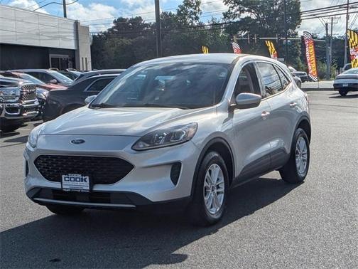 2020 Ford Escape SE
