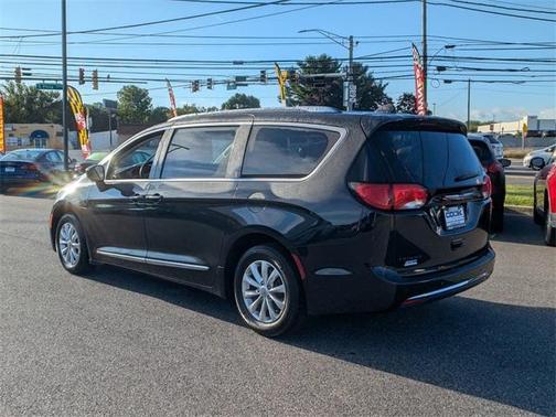 2018 Chrysler Pacifica Touring-L