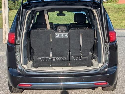 2018 Chrysler Pacifica Touring-L