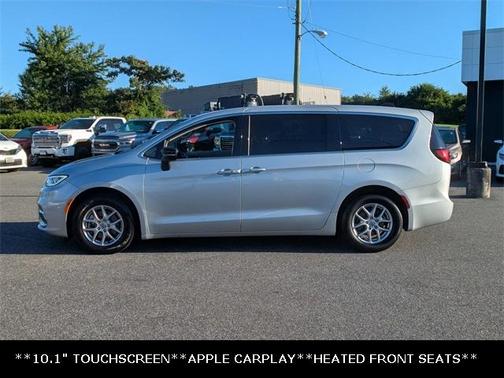 2024 Chrysler Pacifica Touring-L