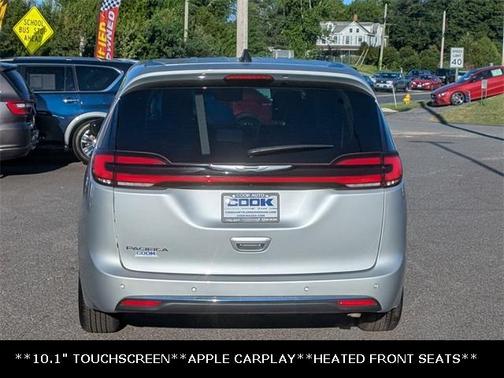 2024 Chrysler Pacifica Touring-L