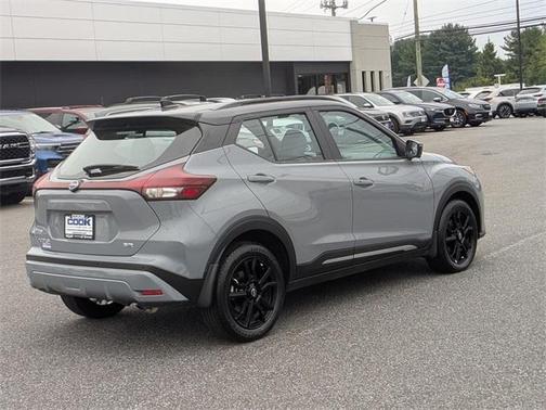 2024 Nissan Kicks SR