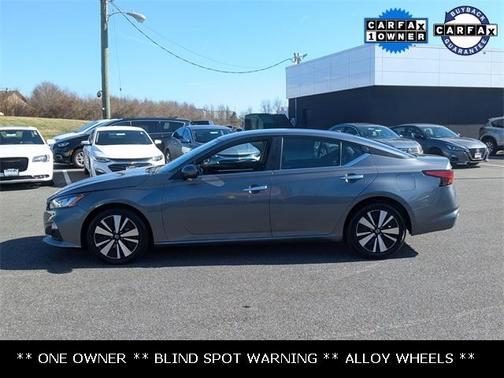 2022 Nissan Altima 2.5 SV