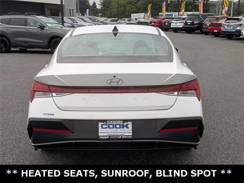 2025 Hyundai ELANTRA SEL Convenience