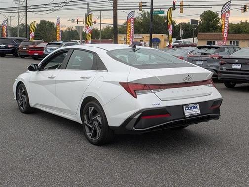 2025 Hyundai ELANTRA SEL Convenience