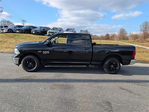 2019 RAM 1500 Classic SLT