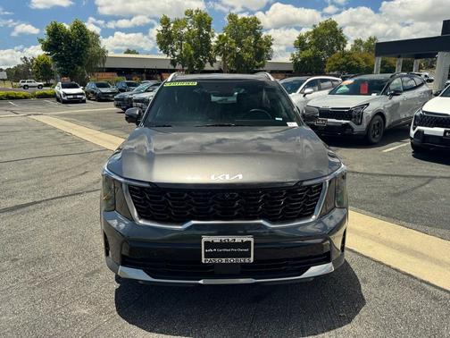 Gray 2025 Kia Sorento Hybrid SX Prestige