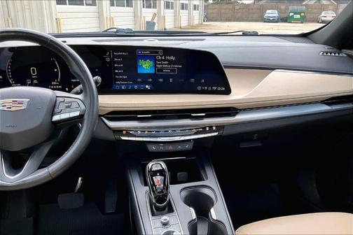 2024 Cadillac XT4 Luxury