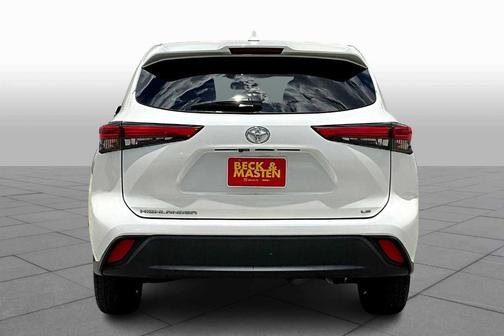 2020 Toyota Highlander LE