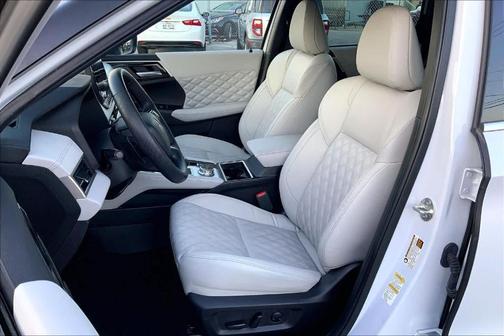 2023 Mitsubishi Outlander SEL