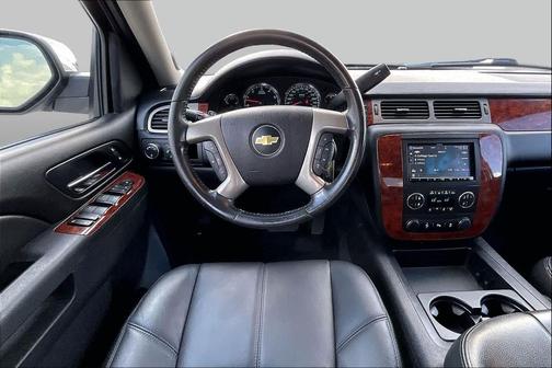 Silver Ice Metallic 2013 Chevrolet Avalanche LT