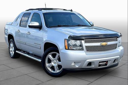 Silver Ice Metallic 2013 Chevrolet Avalanche LT