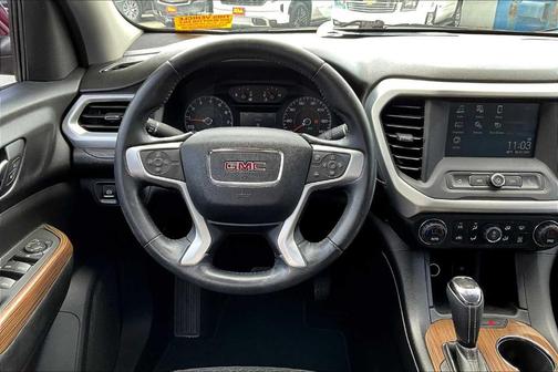 2017 GMC Acadia SLE-1