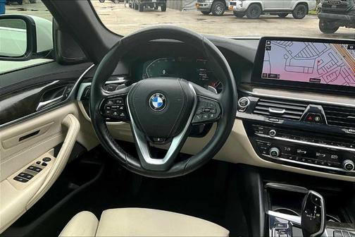 2021 BMW 530 i
