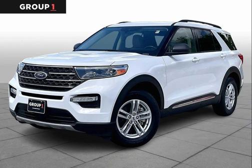 Oxford White 2022 Ford Explorer XLT