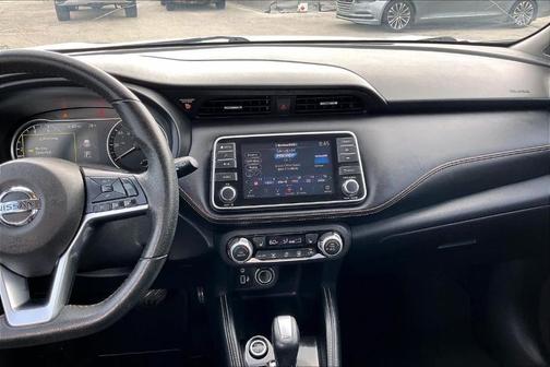 2019 Nissan Kicks SR