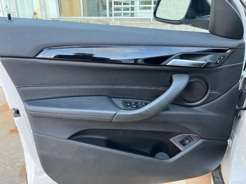 Alpine White 2019 BMW X2 sDrive28i