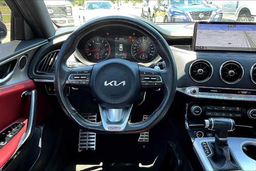 2022 Kia Stinger GT1