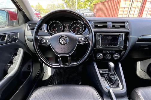 2016 Volkswagen Jetta 1.8T SEL