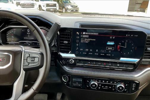 2025 GMC Sierra 1500 SLT