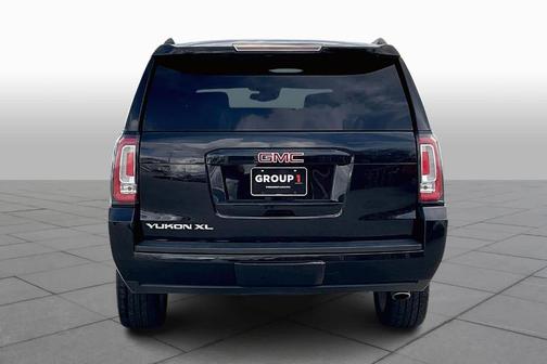 2017 GMC Yukon XL SLT