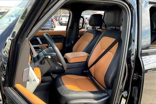 2024 Land Rover Defender P400 X-Dynamic SE