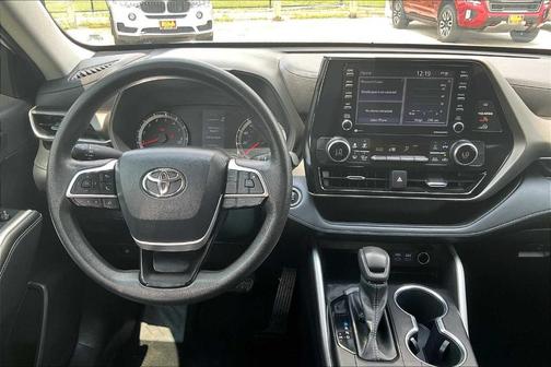 2022 Toyota Highlander L