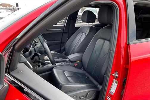 2019 Audi Q3 2.0T Premium