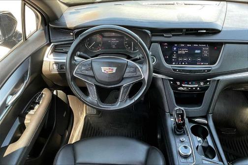 2023 Cadillac XT5 Luxury