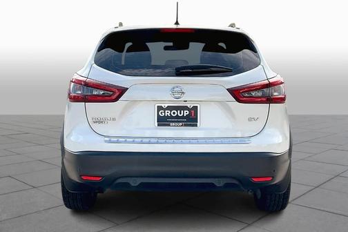 2022 Nissan Rogue Sport SV