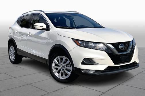 2022 Nissan Rogue Sport SV