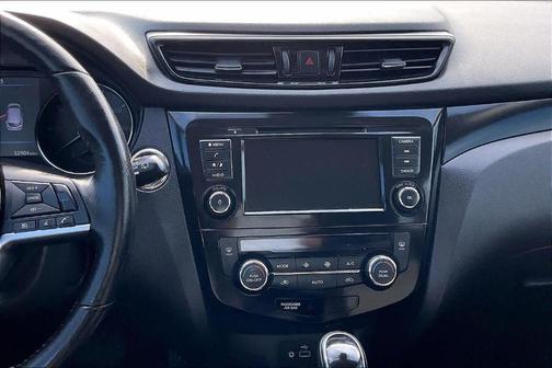 2022 Nissan Rogue Sport SV