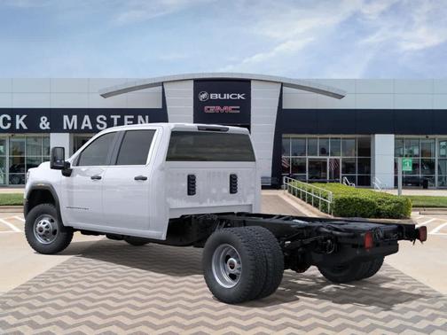 2025 GMC Sierra 3500 Pro
