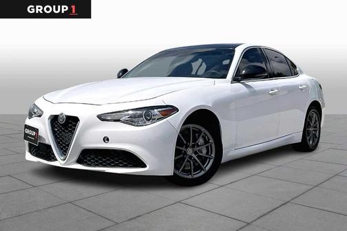 Alfa White 2018 Alfa Romeo Giulia Base