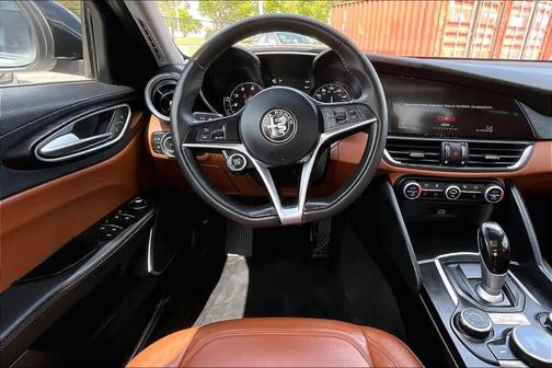Alfa White 2018 Alfa Romeo Giulia Base
