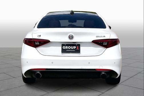 Alfa White 2018 Alfa Romeo Giulia Base