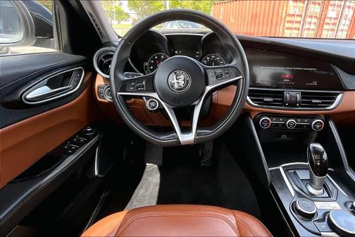 Alfa White 2018 Alfa Romeo Giulia Base