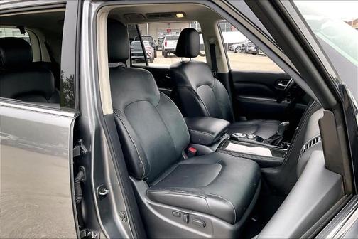 2021 INFINITI QX80 Luxe