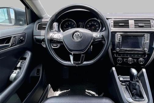 Black 2017 Volkswagen Jetta 1.8T SEL