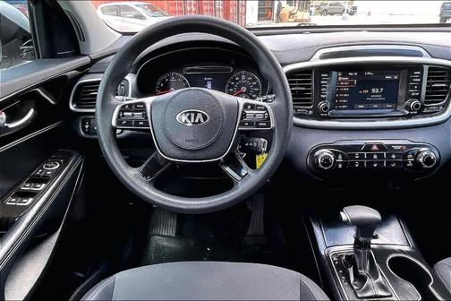 Sparkling Silver 2019 Kia Sorento LX