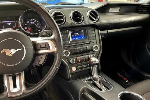 2016 Ford Mustang V6