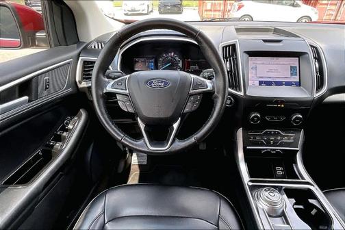 Rapid Red Metallic Tinted Clearcoat 2020 Ford Edge SEL