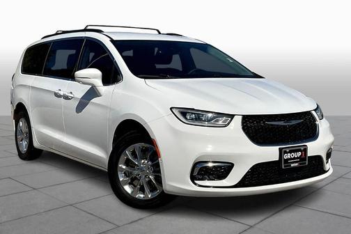 2022 Chrysler Pacifica Touring-L