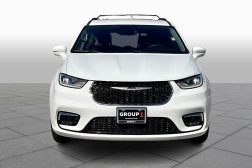 2022 Chrysler Pacifica Touring-L